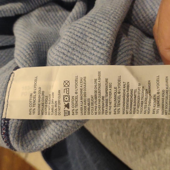 Tommy Bahama Men's Medium Quarter Zip Blue Reversible Pullover Sweatshirt - Picture 6 of 7